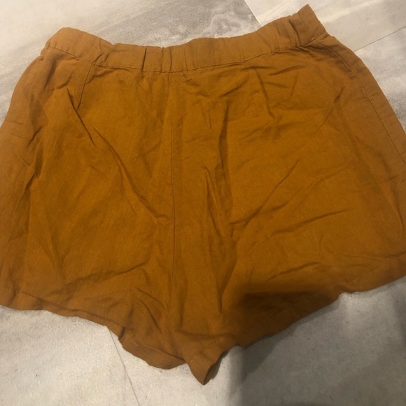 3/$30 - PULL&BEAR ramie/cotton shorts 💞 - Picture 3 of 5